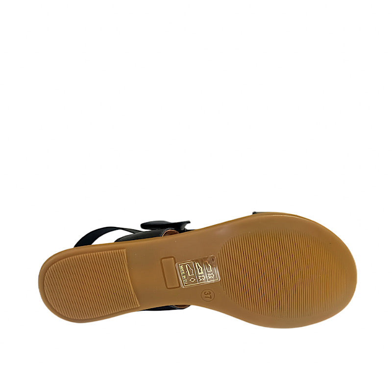 Sandales Unity in Diversity en cuir noir.