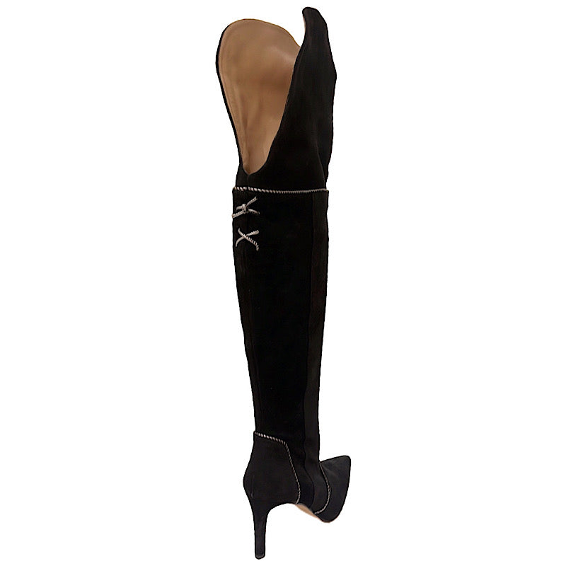 Lodi boots in black suede.