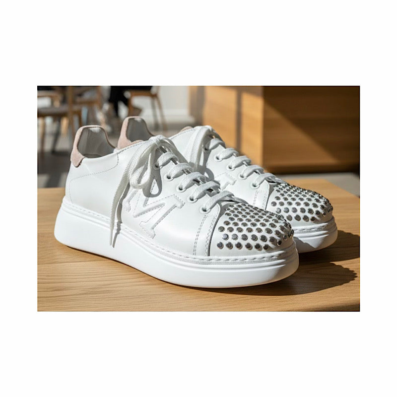 Lace-up shoes in white leather and pink velvet detail