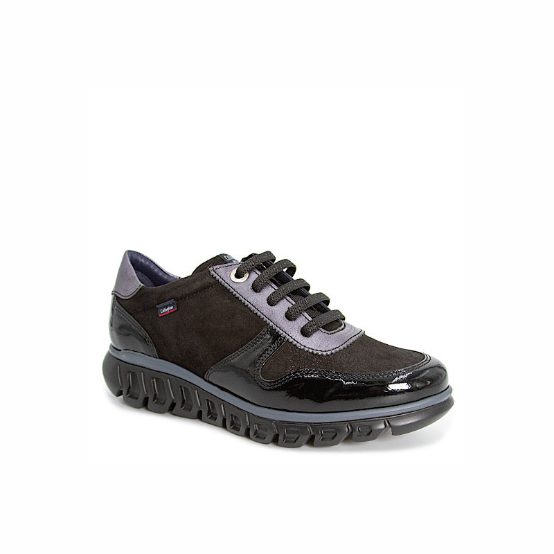Callaghan shoes, in black in black patent leather and suede.