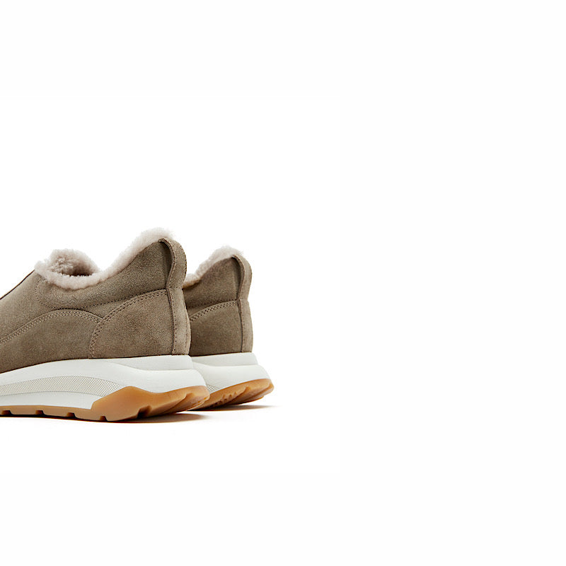 Chaussures La Canadienne en mouton, daim imperméable.