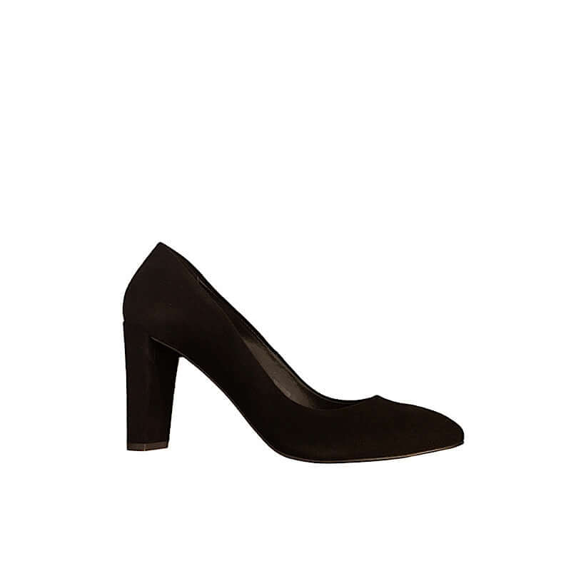 Escarpins en daim noir.