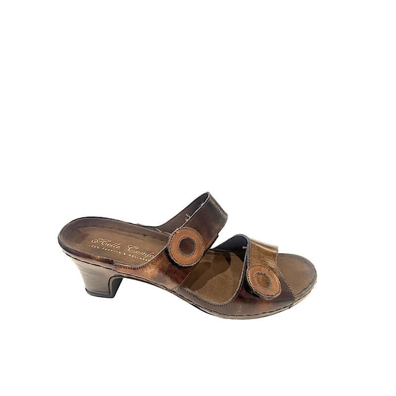 Sandales Helle en cuir verni marron.