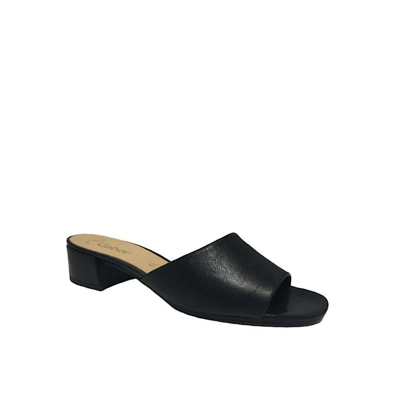 Sandales Gabor 81.740.27 en cuir noir.