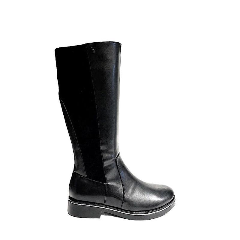 Bottes Valdini en cuir synthétique 100% imperméable.