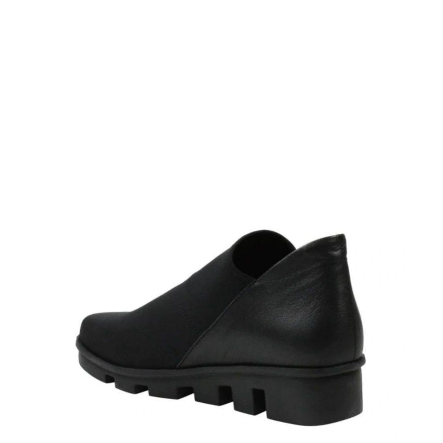 Chaussures l’Amour des Pieds Howin en noir.