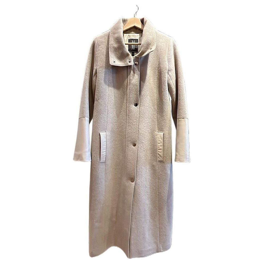 Manteau d’hiver Furlux en mélange d’angora et cuir.