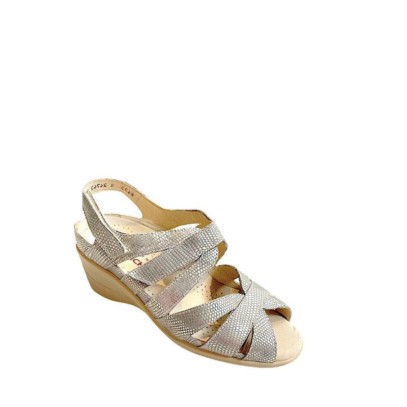 Sandales pour orthèses en cuir.