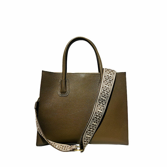 Sac à main/bandoulière en cuir taupe foncé.