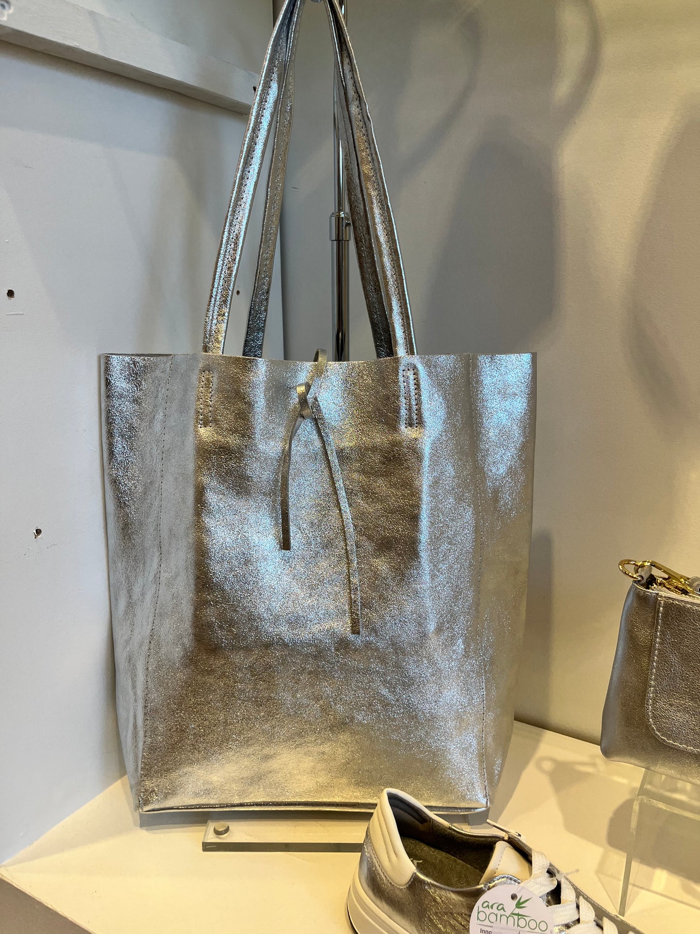 Nouveau en boutique:Sac Donna, en cuir de veau
