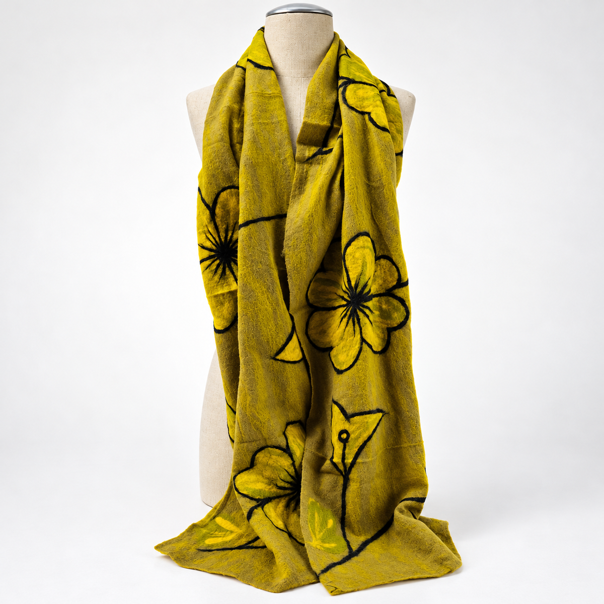 Foulard soie et laine de mérinos, couleur vert chartreuse floral