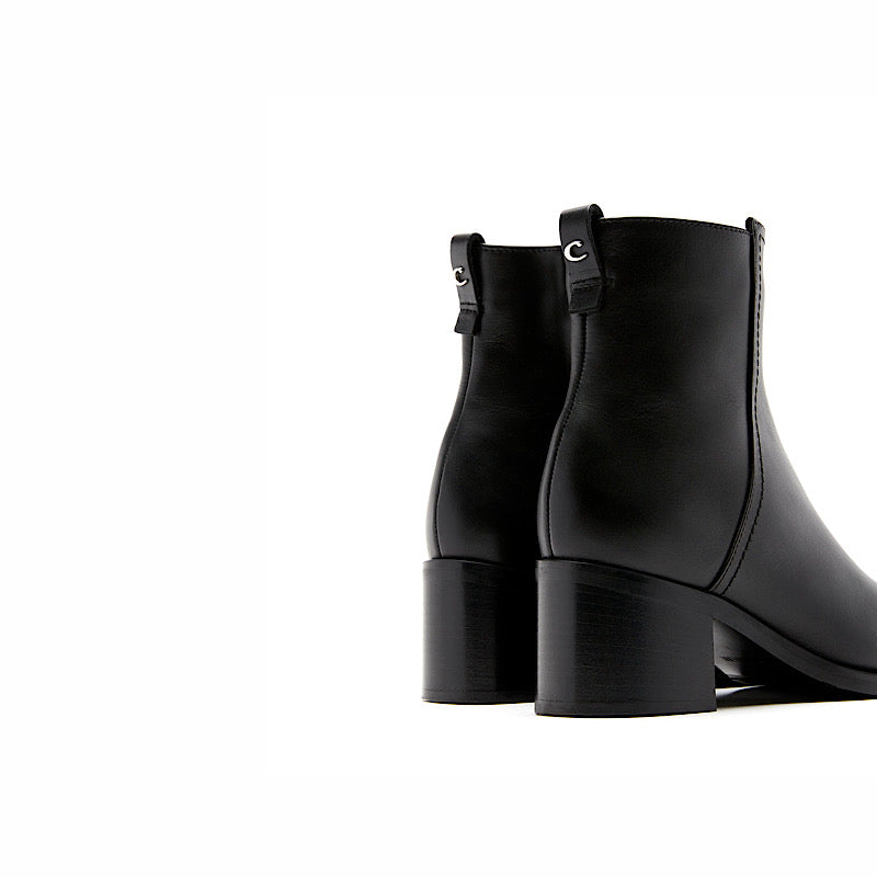 La Canadienne Jordan cuir noir.