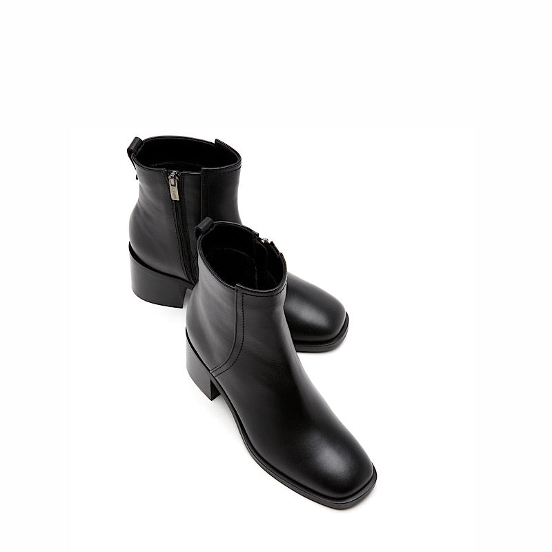 La Canadienne Jordan cuir noir.