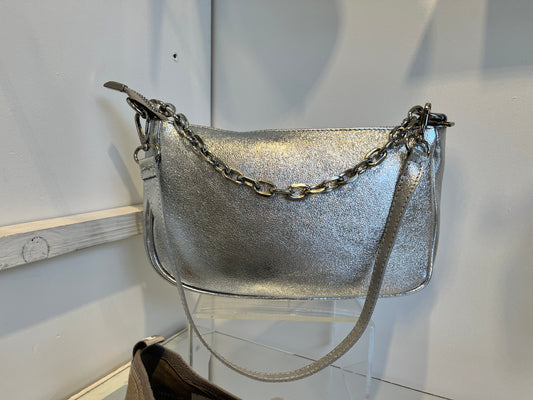 Sac sylvia, en cuir de veau. *Autres couleurs disponibles