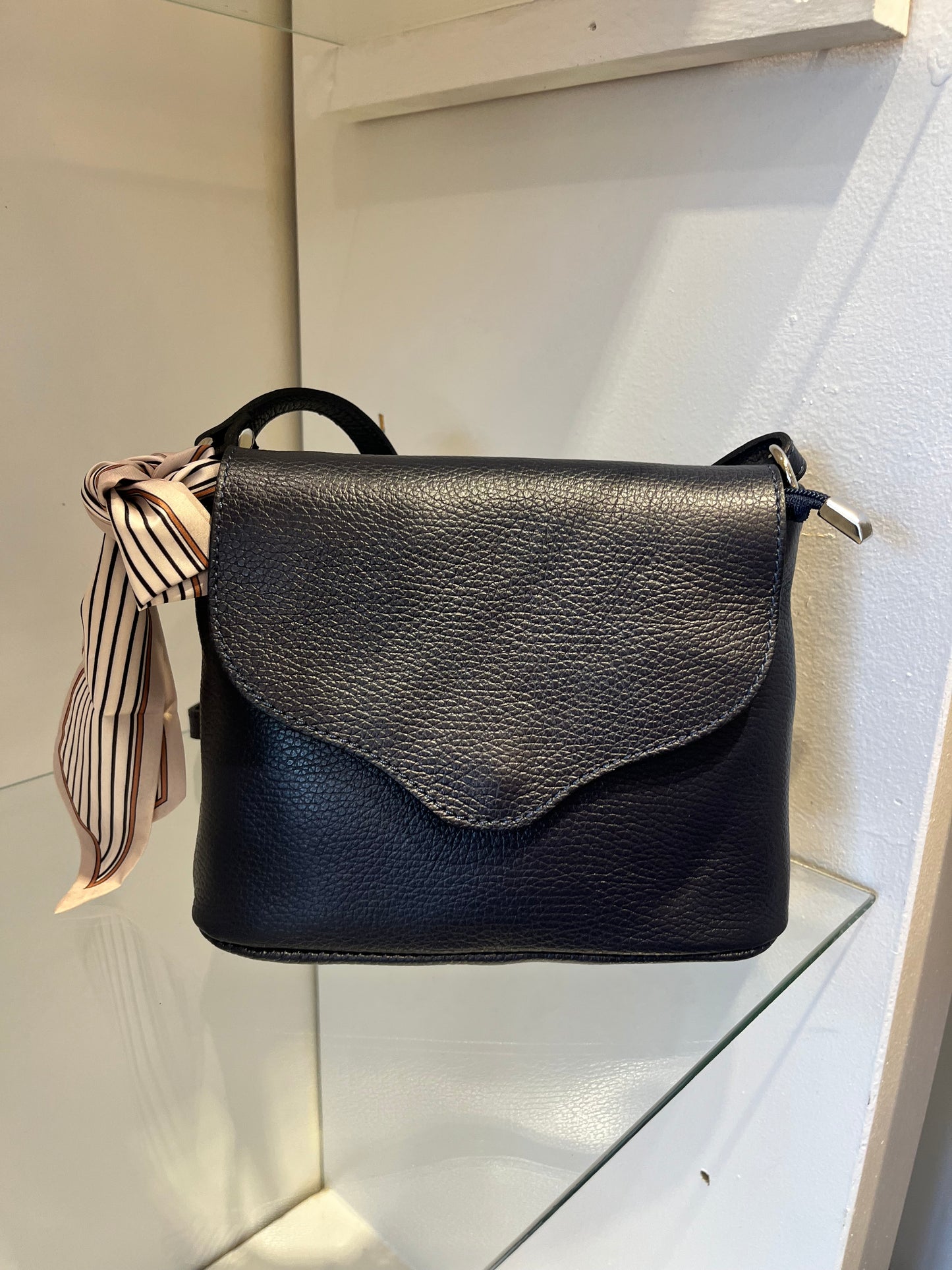 Nouveau en boutique :Sac Elise, en cuir de veau