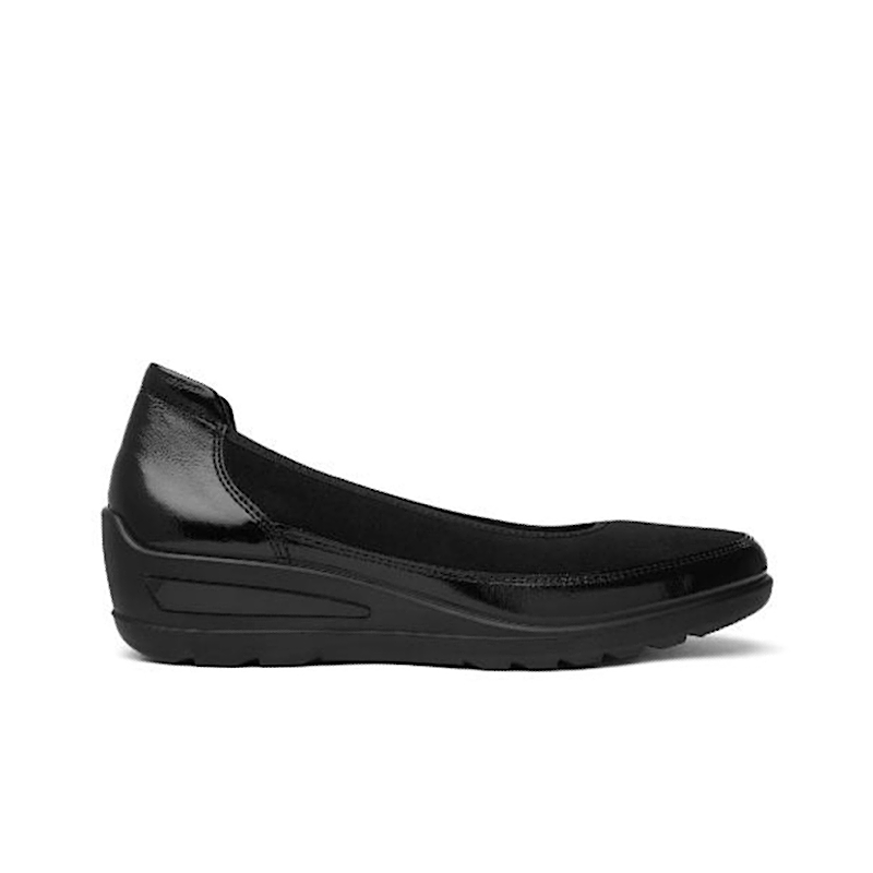 Ara Zinnia en daim et cuir verni noir.