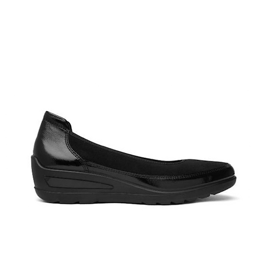 Ara Zinnia en daim et cuir verni noir.
