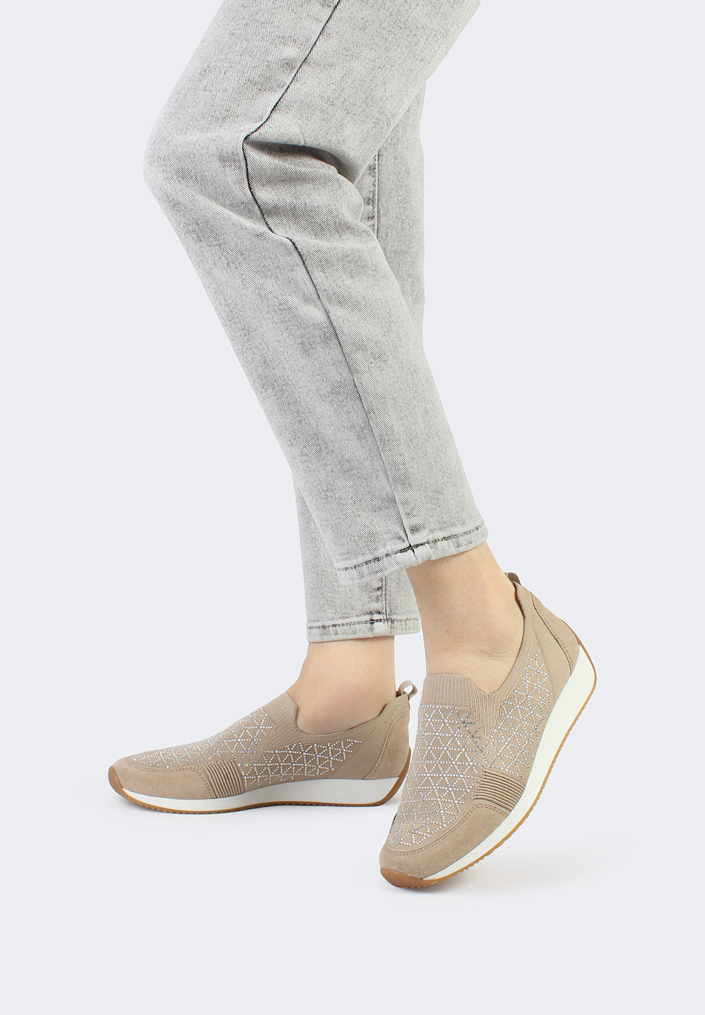 Chaussures à enfiler en microfibre beige