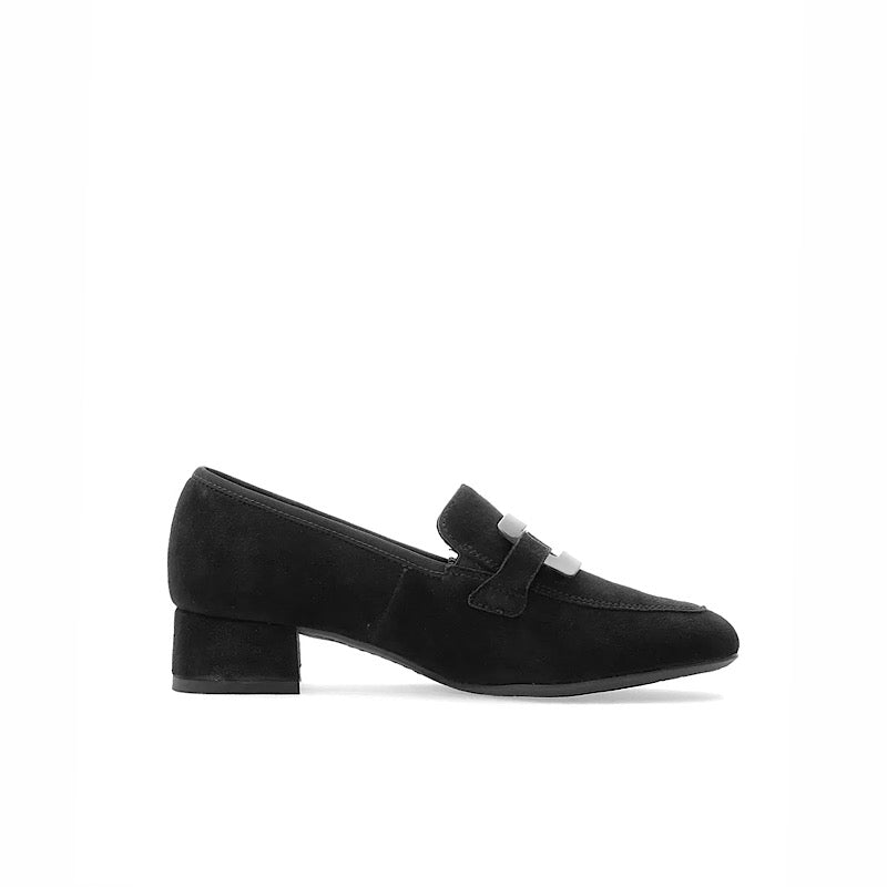 Ara 12-20416-01 in black suede.