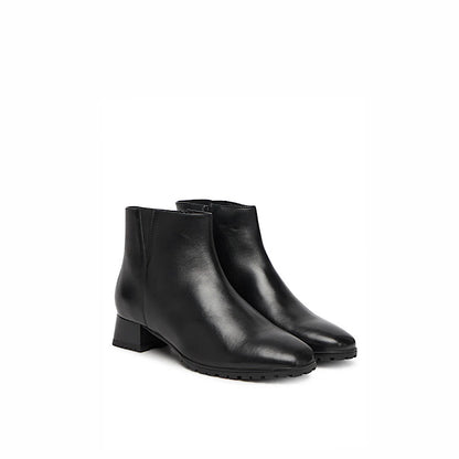 Ara 12-20010-01 en cuir noir imperméable.