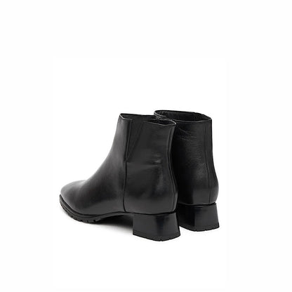 Ara 12-20010-01 en cuir noir imperméable.