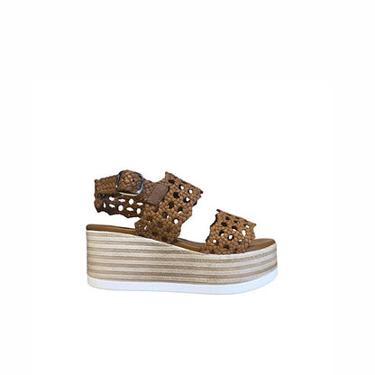 Jasmine/camel sandals