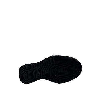 Chaussures en cuir vert foncé.