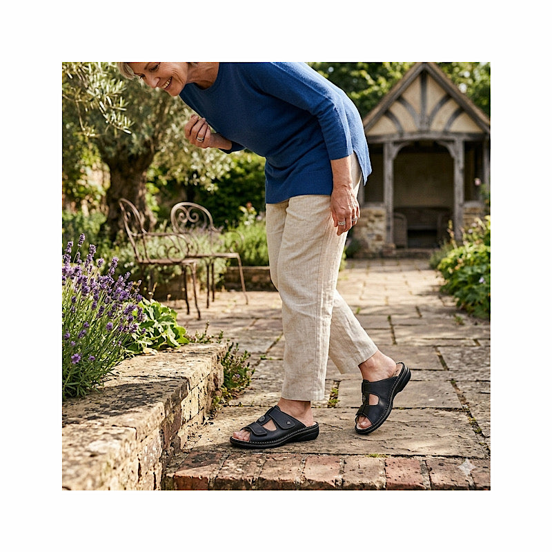 Pattaya black leather