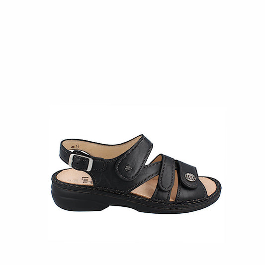 Sandales orthopédiques Finn Comfort Gomera en cuir noir.
