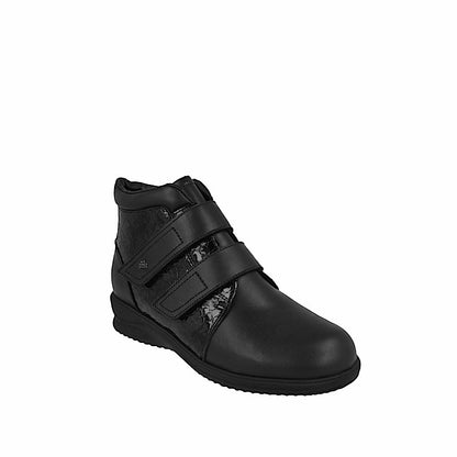 Finn Comfort boots, in black nappa leather and patent leather.