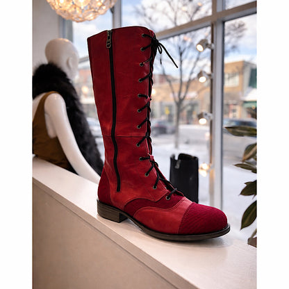 Portofino boots, in red leather.