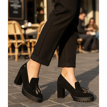 2272 black suede