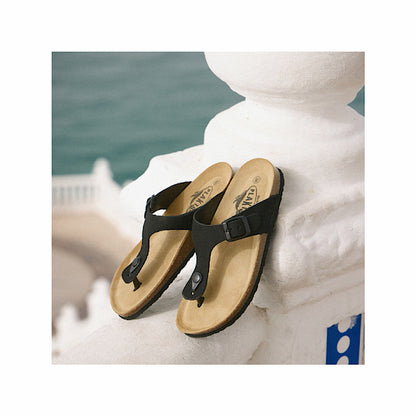 Sandales de marche en nubuck noir.
