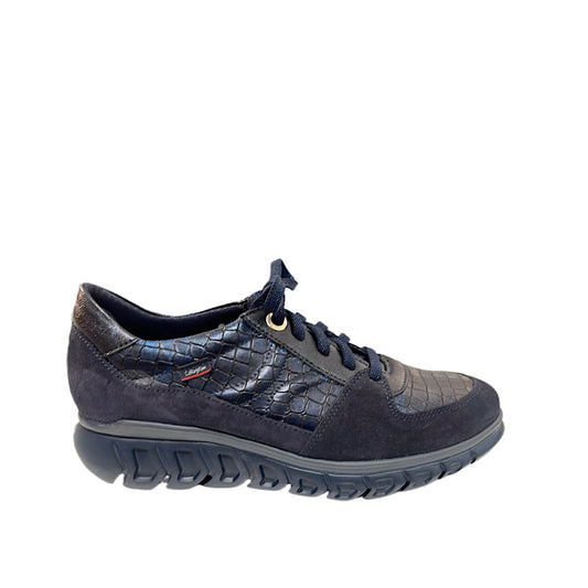 Callaghan lace-up shoes in blue croc-effect leather and blue suede.