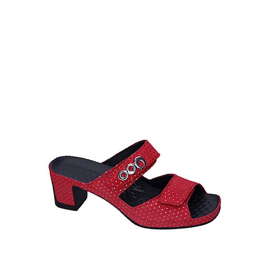 Vital sandals in red suede.