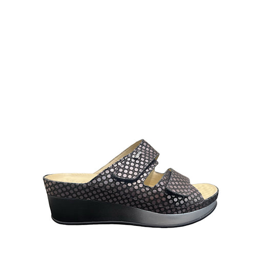 Vital sandals in pewter polka dot leather.