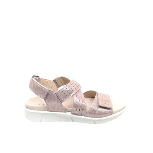 Pink leather sandals.