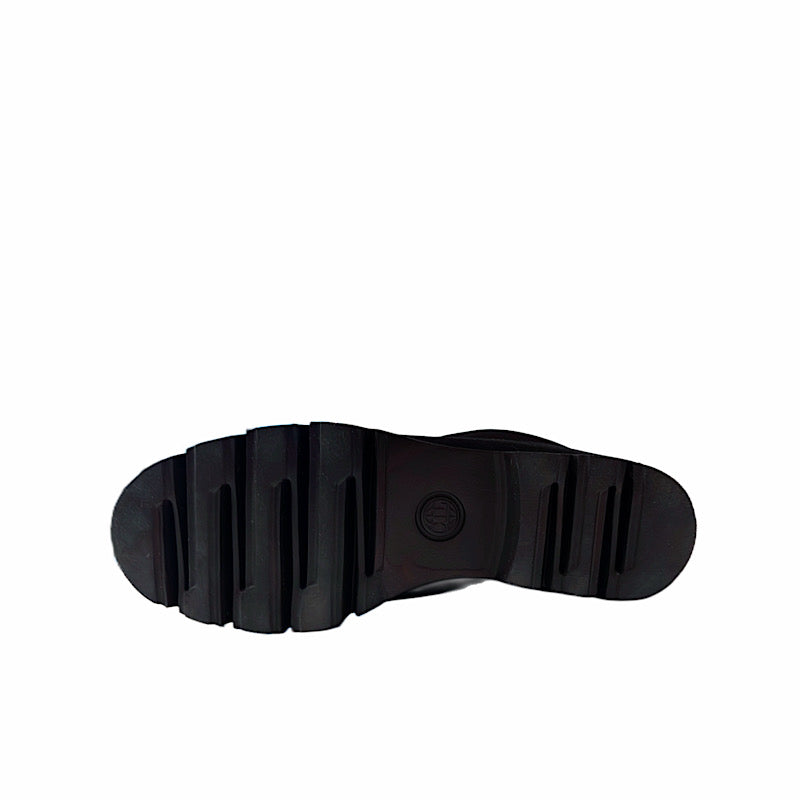 Di Chenzo sheepskin boots.