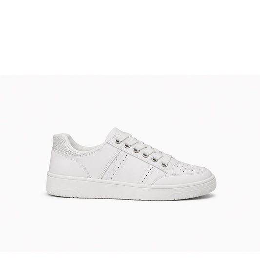 Sneaker blanc en cuir souple– semelle confort.
