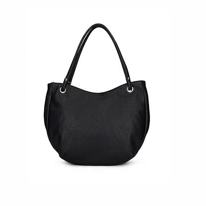 Sac noir en cuir nappa.