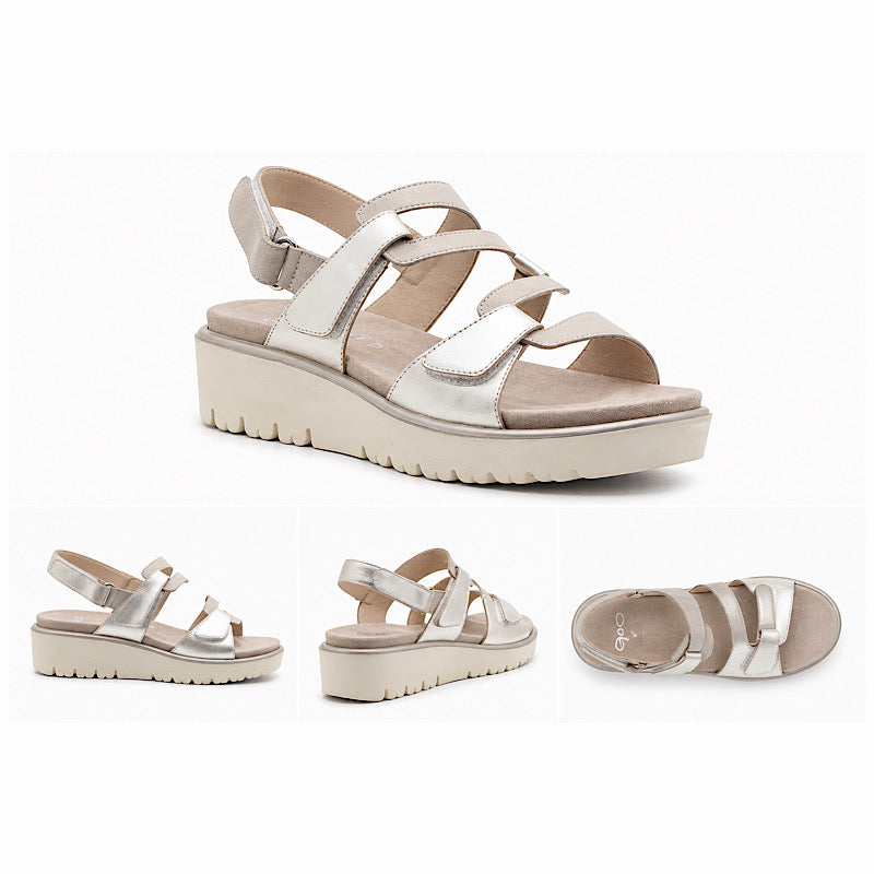 Sandales en cuir argent et daim taupe.