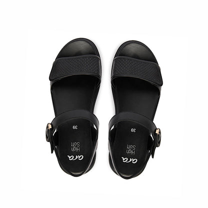 Sandales Ara en cuir noir.