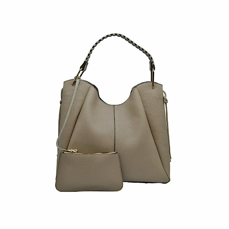 Sac à main/bandoulière en cuir taupe.