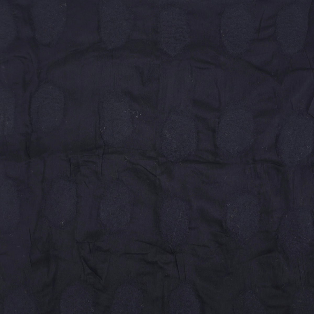 Écharpe feutrée noire à pois noirs – vue 4