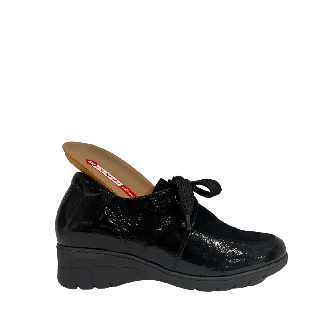 Chaussures lacées en cuir verni noir - Boutique Prestige
